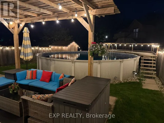 194 SOUTHBROOK DRIVE, Hamilton (Binbrook), Ontario L0R1C0