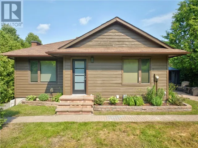 3906 Edward Drive, Sudbury, Ontario P3G1K4