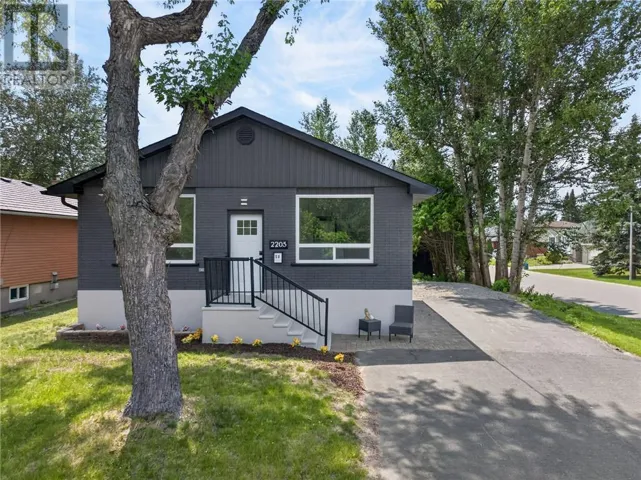 2205 Madison Avenue, Greater Sudbury, Ontario P3A2P7