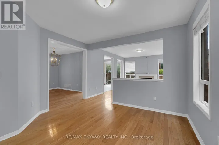 16 RACCOON STREET, Brampton (Bram East), Ontario L6S6L4