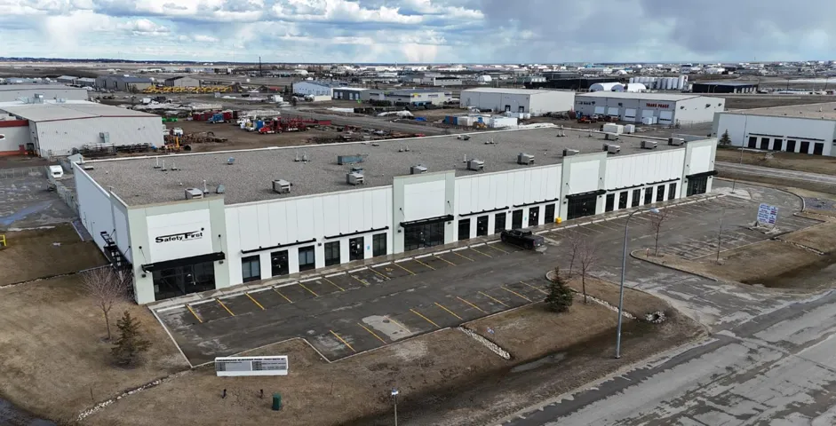 7001 - 98 Street, Clairmont, Alberta T8X5A1