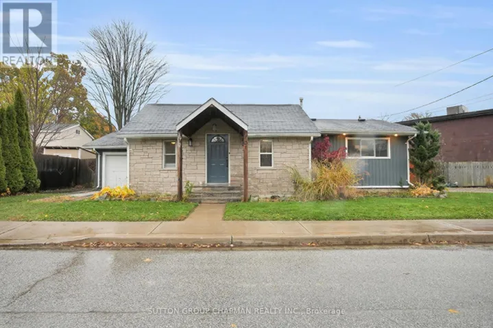 15 ARTHUR STREET, Lambton Shores, Ontario N0N1J0