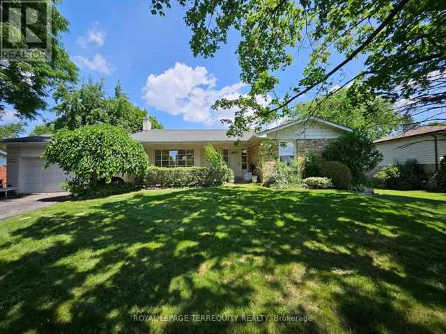 2067 OBECK CRESCENT, Mississauga (Sheridan), Ontario L5H3L6