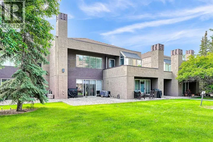 1, 108 Village Heights SW, Calgary, Alberta T3H2L2