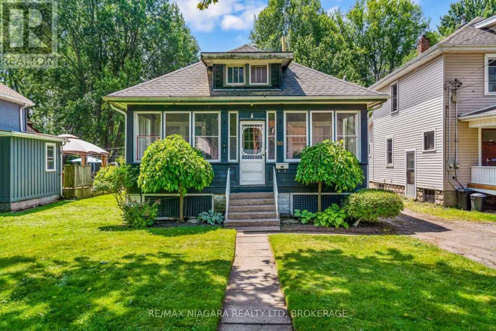 98 VICTORIA STREET, Port Colborne (Sugarloaf), Ontario L3K2Y4