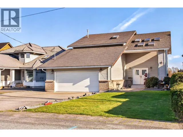 20346 WHARF STREET, Maple Ridge, British Columbia V2X1Z3