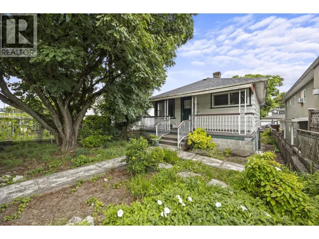 4736 KNIGHT STREET, Vancouver, British Columbia V5N3N2