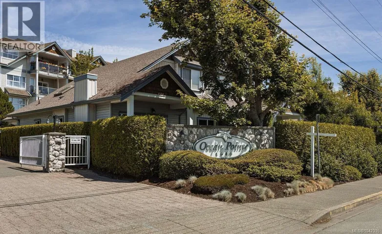 10 1646 Balmoral Ave, Comox, British Columbia V9M2N1