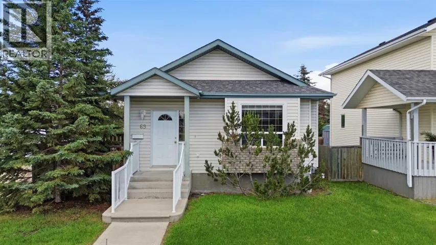 69 Durand Crescent, Red Deer, Alberta T4R3A7
