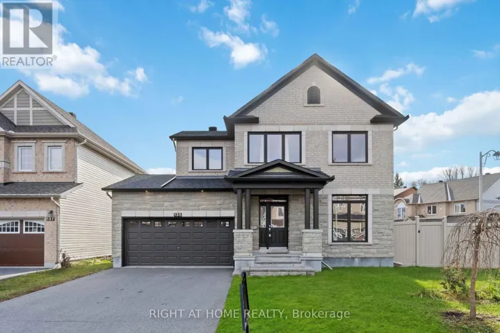 135 PIAZZA CIRCLE, Ottawa, Ontario K2J5S2