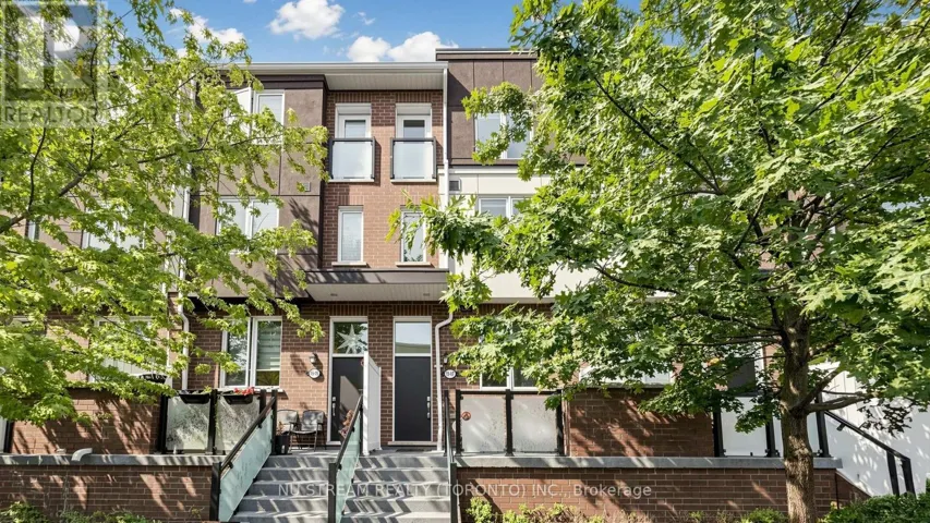 17 - 15 HERON PARK PLACE, Toronto (West Hill), Ontario M1E0B8