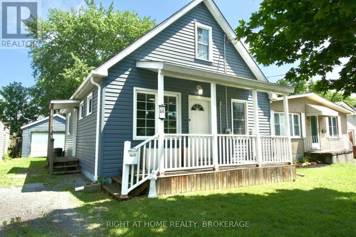44 CUMMING STREET, St. Catharines (Western Hill), Ontario L2S1H9