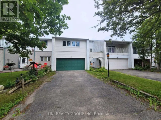 45 GRADY CRESCENT, Ottawa, Ontario K2H5S2