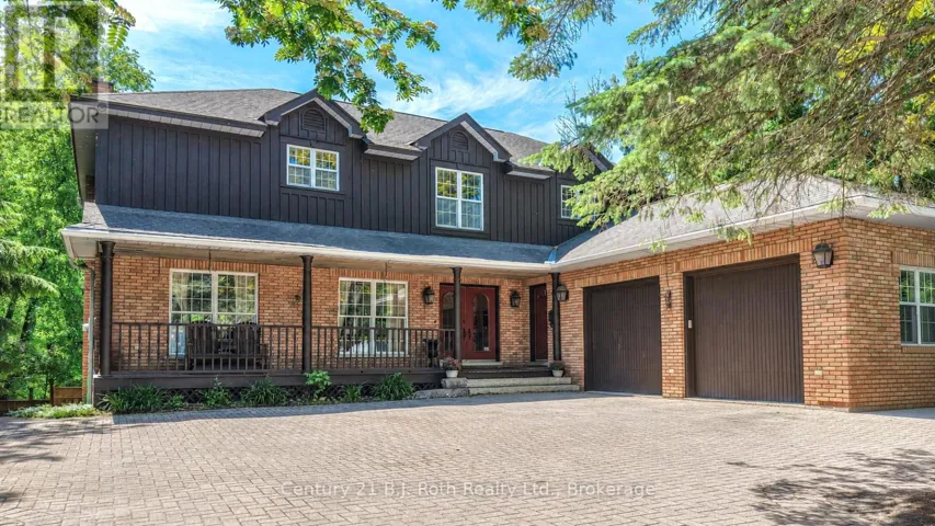 403 BAY STREET, Orillia, Ontario L3V3X5
