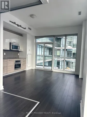 2402 - 210 SIMCOE STREET, Toronto (Kensington-Chinatown), Ontario M5T0A9