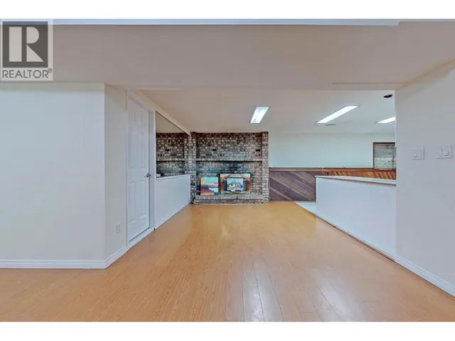 Basement-768 COMO LAKE AVENUE, Coquitlam, British Columbia V3J3N1