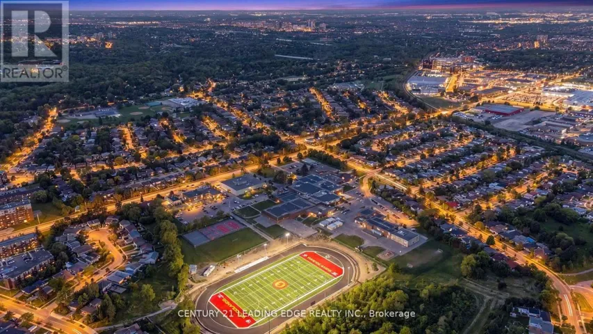 881 BLAIRHOLM AVENUE, Mississauga (Erindale), Ontario L5C1G5