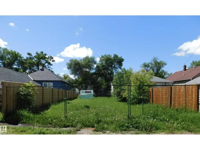 11715 97 ST NW, Edmonton, Alberta T5G1Y3