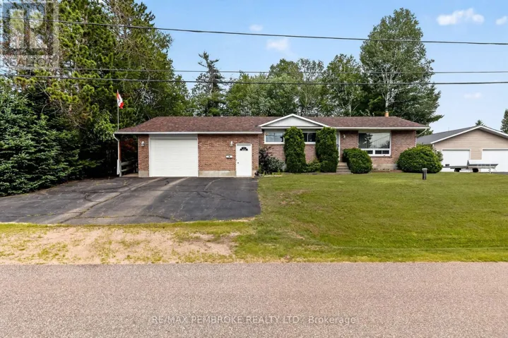 7 MARTIN STREET, Laurentian Hills, Ontario K0J1J0