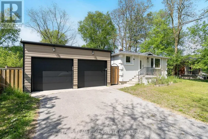 136 ORIOLE DRIVE, East Gwillimbury (Holland Landing), Ontario L9N1G9