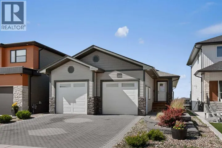 220 Sierra Road SW, Medicine Hat, Alberta T1B4Y6