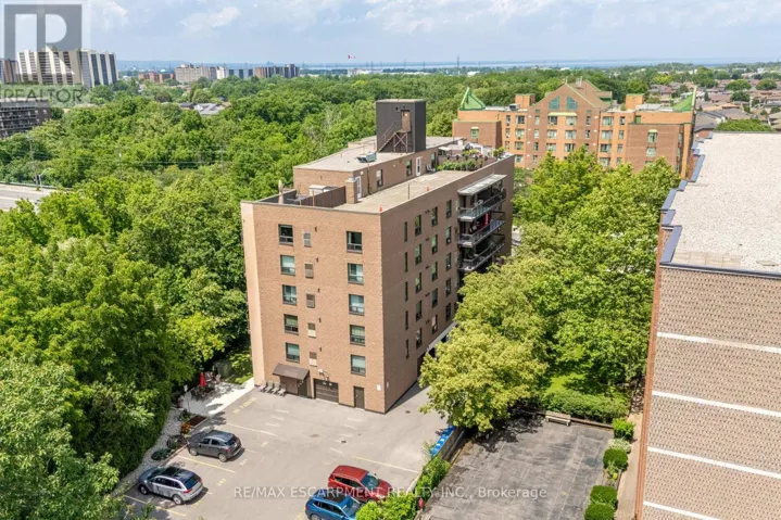 204 - 966 QUEENSTON ROAD, Hamilton (Stoney Creek), Ontario L8G1B7