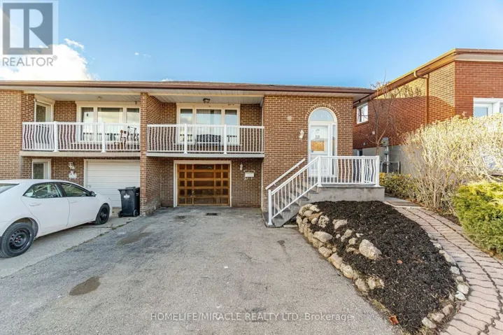 18 PROUSE DRIVE, Brampton (Brampton North), Ontario L6V3A8