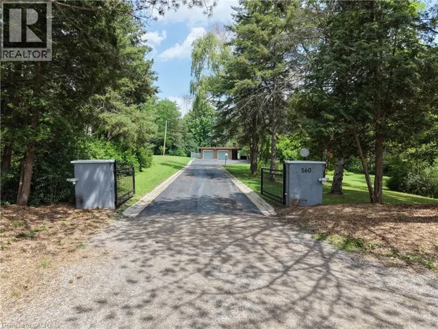 560 CRANE Court, Burlington, Ontario L7P4Y8