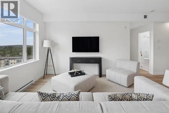 207 2000 West Park Lane, View Royal, British Columbia V9B3R7