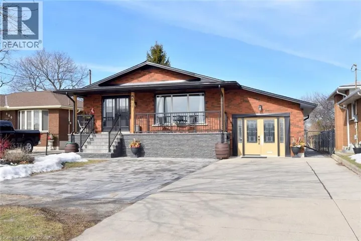 682 MOHAWK Road W, Hamilton, Ontario L9C1X8