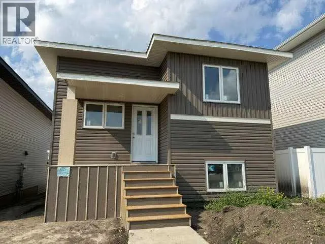 10 Memorial Parkway, Rural Red Deer County, Alberta T4E3B7