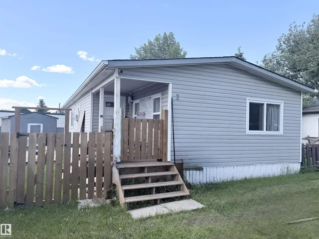 2 Round Road NW NW, Edmonton, Alberta T6P1B3