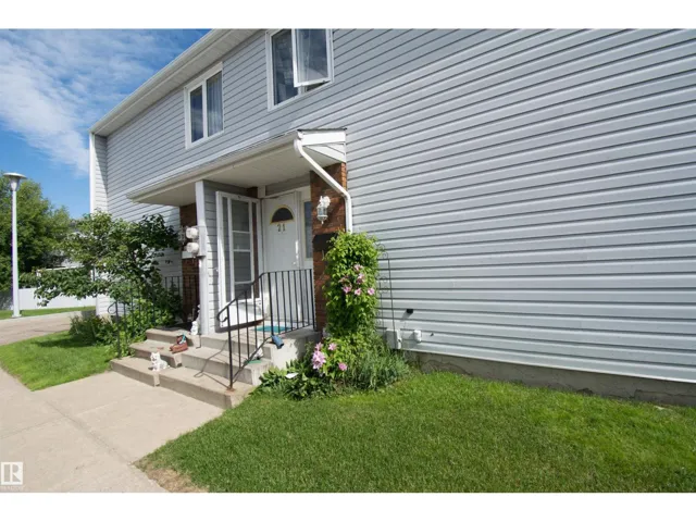 21 Amberly CO NW, Edmonton, Alberta T6R3A3
