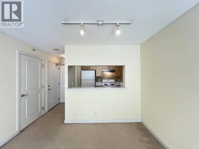 201 3660 VANNESS AVENUE, Vancouver, British Columbia V5R6H8