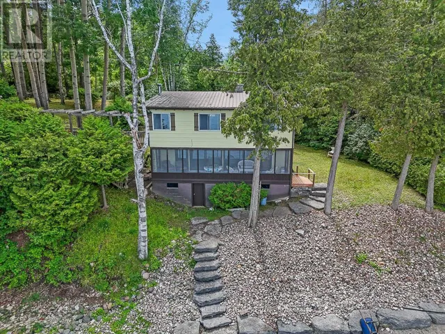 2130 B RIVER ROAD, McNab/Braeside, Ontario K0A1G0