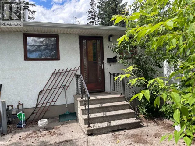 3207 Castle Road NW, Calgary, Alberta T2M4K6