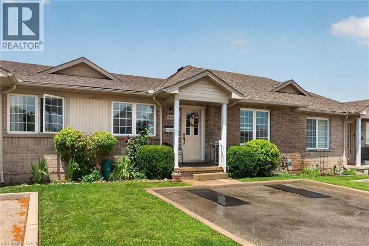 24 KENYON Crescent Unit# 44, Grimsby, Ontario L3M5S4