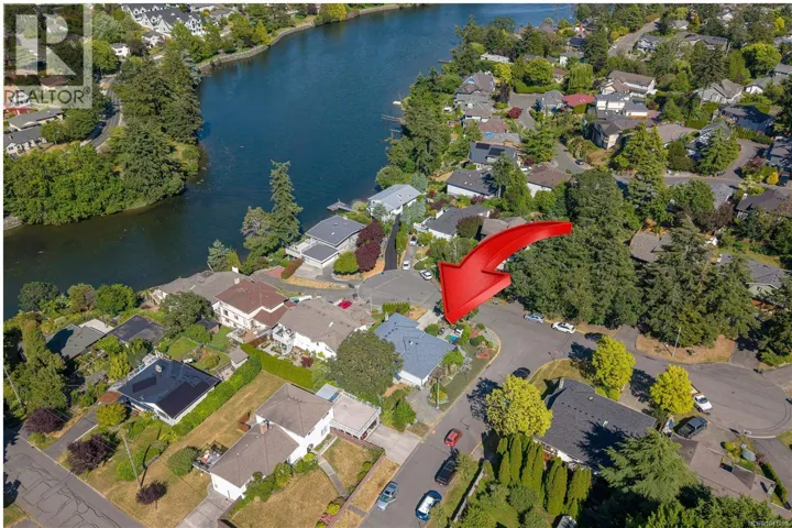 928 Mesher Pl, Esquimalt, British Columbia V9A6Z1