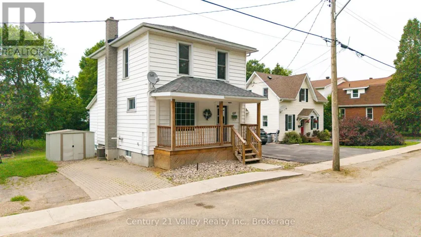 127 JENNET STREET, Renfrew, Ontario K7V3C1
