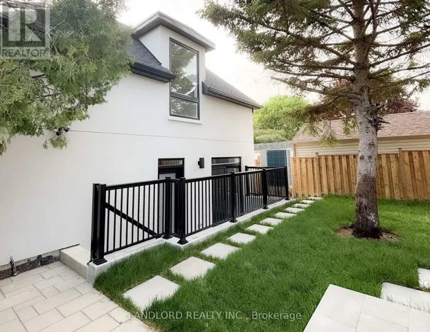 GARDEN - 104 FRANKDALE AVENUE, Toronto (Danforth Village-East York), Ontario M4J4A3