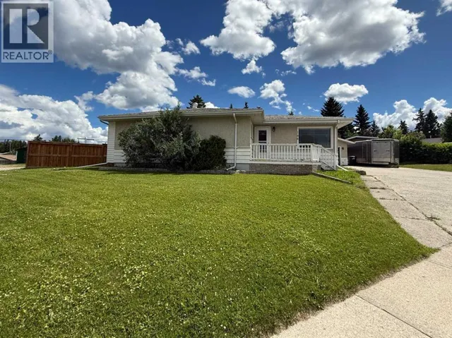 106 Sunwapta Drive, Hinton, Alberta T7V1G3
