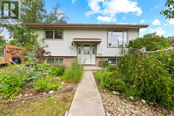 323 maddock Crescent NE, Calgary, Alberta T2A3W7