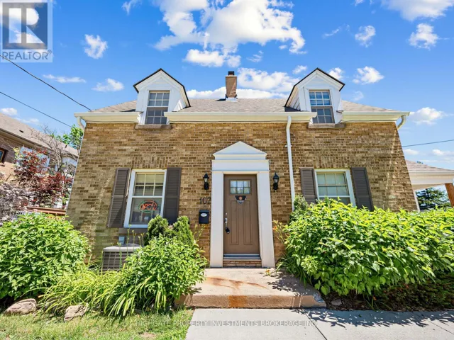 UPPER - 107 KENT STREET, Whitby (Downtown Whitby), Ontario L1N4Y1