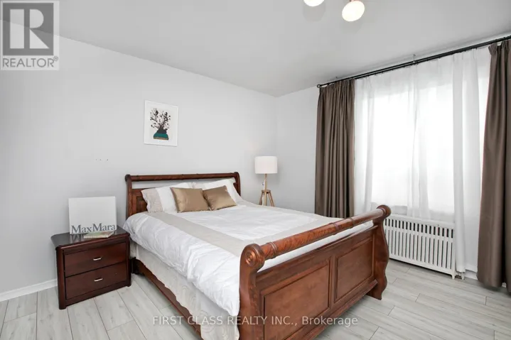 2910 KEELE STREET, Toronto (Downsview-Roding-CFB), Ontario M3M2H1