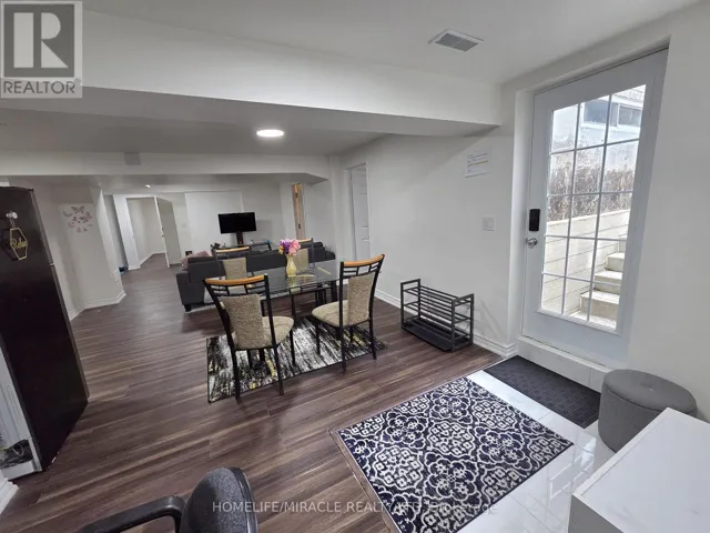 23 THISTLEDOWN CRESCENT, Whitby (Taunton North), Ontario L1R3P2