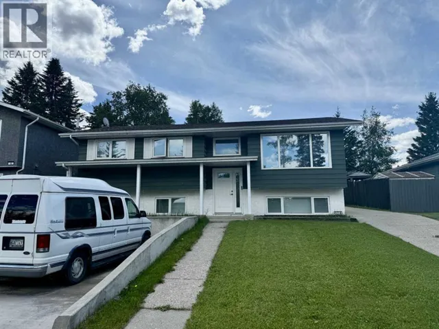 178 Hansen Drive, Hinton, Alberta T7V1J2