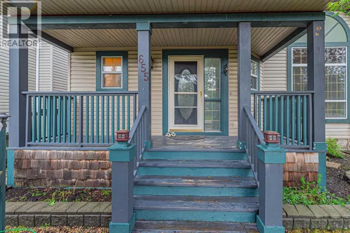 655 Erin Woods Drive SE, Calgary, Alberta T2B3L1