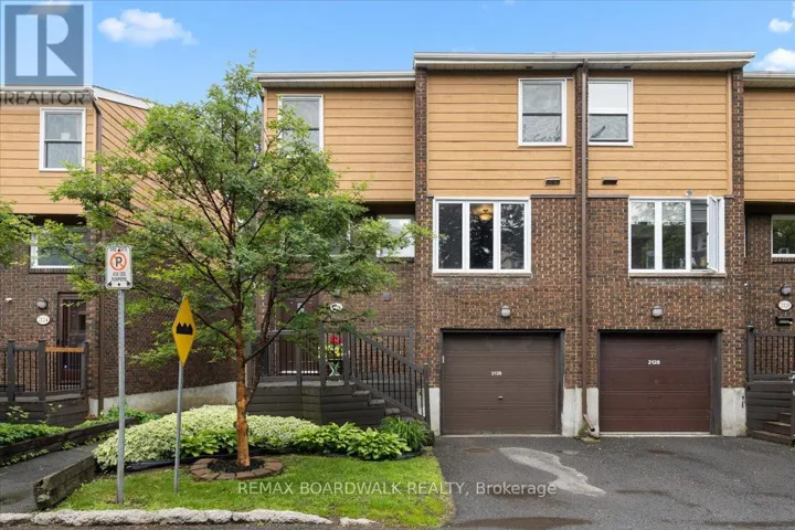 18 - 2126 ERIC CRESCENT, Ottawa, Ontario K1B4P4