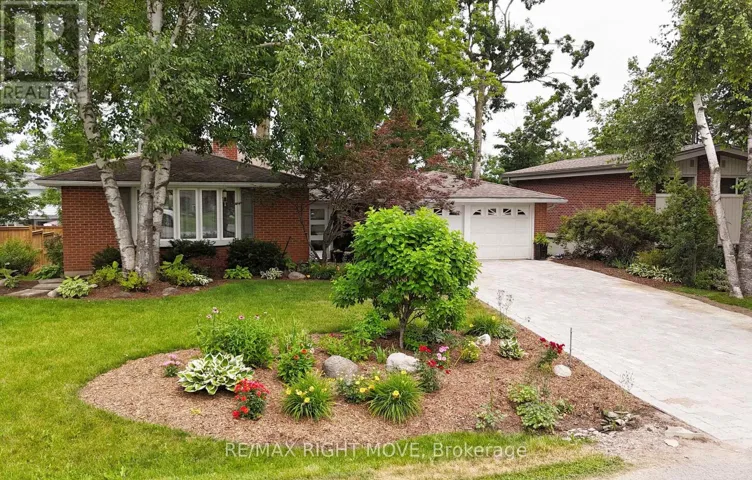 434 HIGHLAND AVENUE, Orillia, Ontario L3V4E7