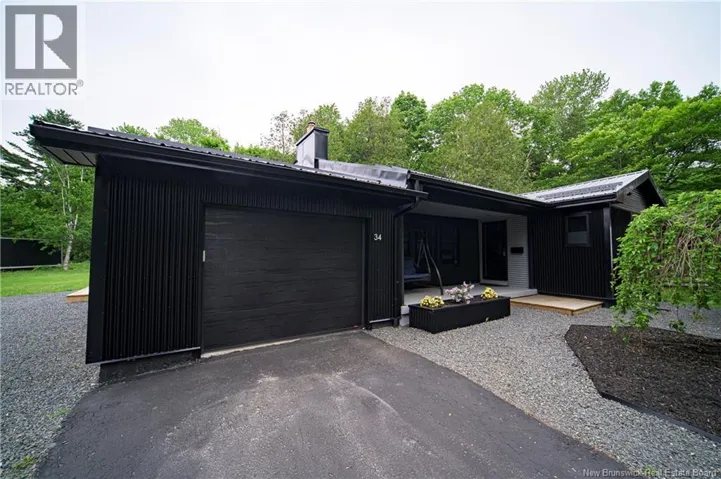 34 Simcoe Court, Fredericton, New Brunswick E3B2W9